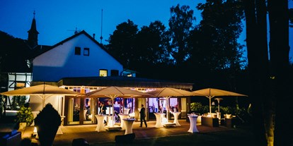 Eventlocations - Hessen Süd - Villa im Tal Garten bei Nacht - Villa im Tal 
