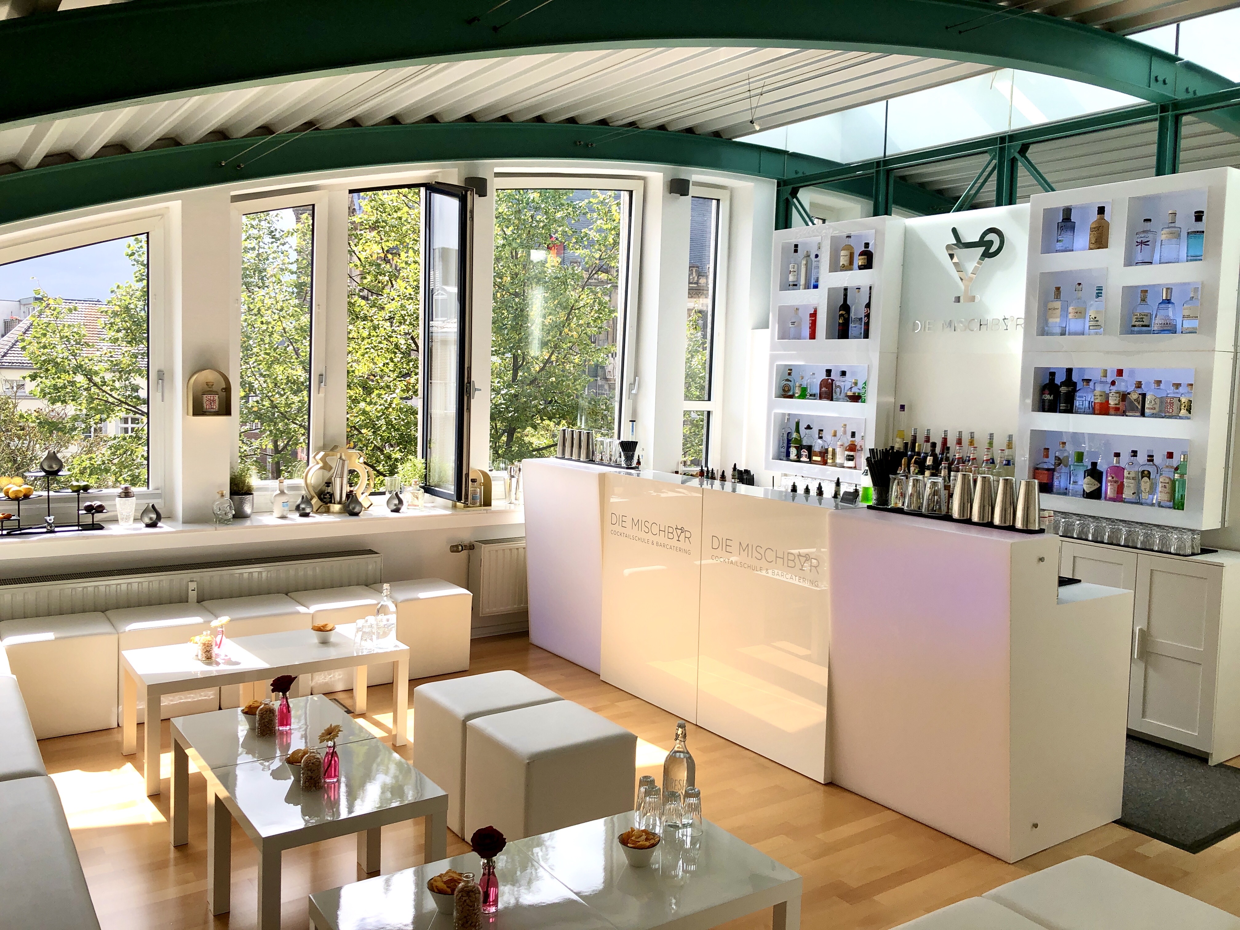 Eventlocation - Unsere Cocktailschule - Die Mischbar Cocktailschule