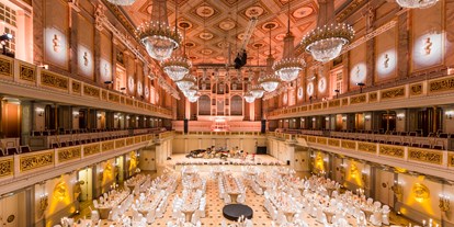 Eventlocations - Potsdam - Schauspielhaus Berlin für 400 Gäste zum Galadinner - Bauzeit 6 Stunden - UWi EVENT GmbH