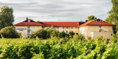 Eventlocations - Zimmerausstattung: Terrasse/Balkon - Aussenansicht Hotel - Steigenberger Hotel Deidesheim