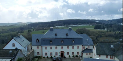 Eventlocations - Tagungstechnik im Haus: Beamer - Prüm - Villa Kronenburg