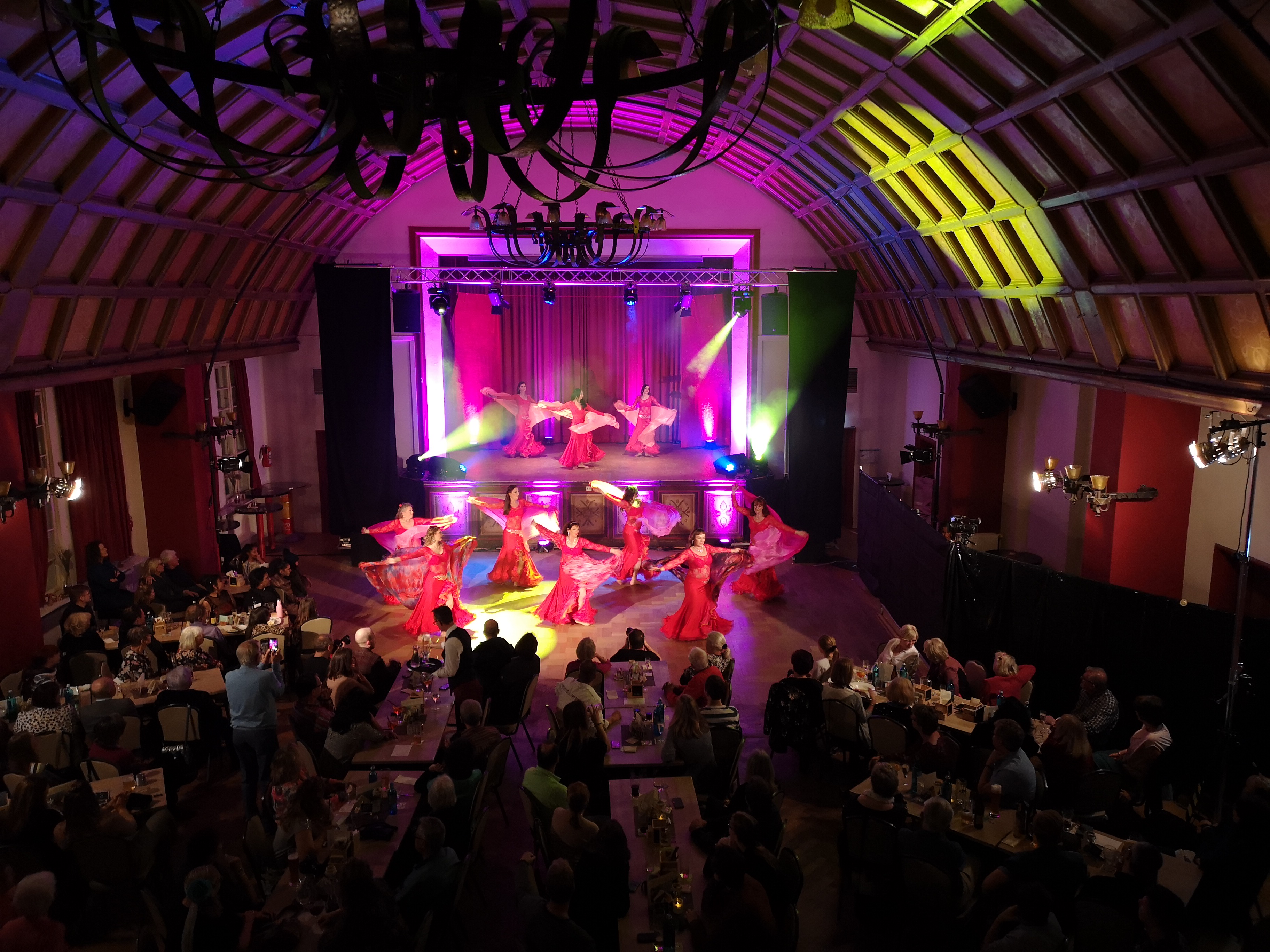 Eventlocation - Orientalische Tanzveranstaltung mit Veranstaltungstechnik von franconia-lite - franconia lite Veranstaltungstechnik