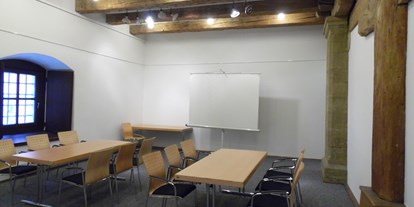Eventlocations - Technik vorhanden: Bühne - Maxhütte-Haidhof - Konferenzraum - Leerer Beutel