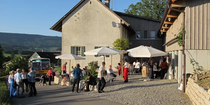 Eventlocations - Location für:: PR & Marketing Event - Sihlbrugg Station - WeinPanorama Weingut Wetzel