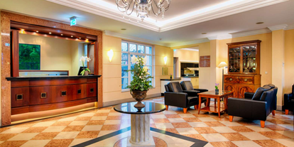 Eventlocations - Zimmerausstattung: Bademantel - Deutschland - Welcome Hotel Villa Geyerswörth