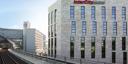 Eventlocations - Hoteleinrichtungen: Fahrstuhl - IntercityHotel Berlin Hauptbahnhof