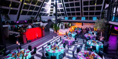 Eventlocations - Technik vorhanden: Bühne - Wahlheim - Gala Dinner unter der Pyramidenspitze  - Pyramide Mainz