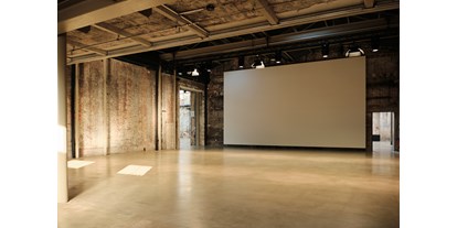 Eventlocations - Location für:: Film & Foto - Berlin - Halle B Studio 3
288qm - Wilhelm Studios