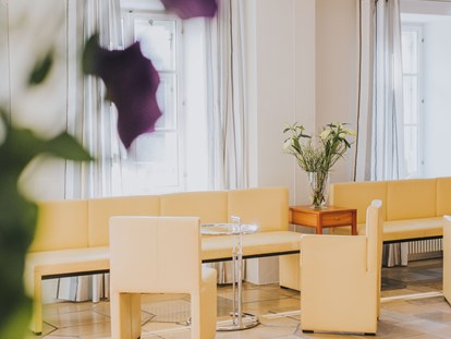 Eventlocations - Gastronomie: Bar - Hotelfoyer & Lobbybar - Hotel "Zur Post" Mengkofen