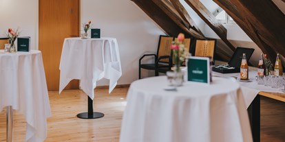 Eventlocations - Deutschland - Das Foyer vom Seminarraum - zum Come Together, für Pausen oder für Gruppenarbeiten - Hotel "Zur Post" Mengkofen