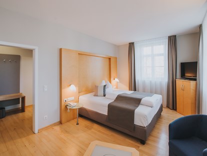 Eventlocations - Zimmerausstattung: Zimmersafe - Bayern - Erholen Sie sich in unserem Hotelzimmern - Hotel "Zur Post" Mengkofen
