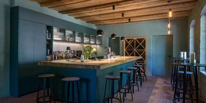 Eventlocations - Modern, ausgestattete Bar mit Platz für bis zu 30 Personen. - Landhaus Kastanie