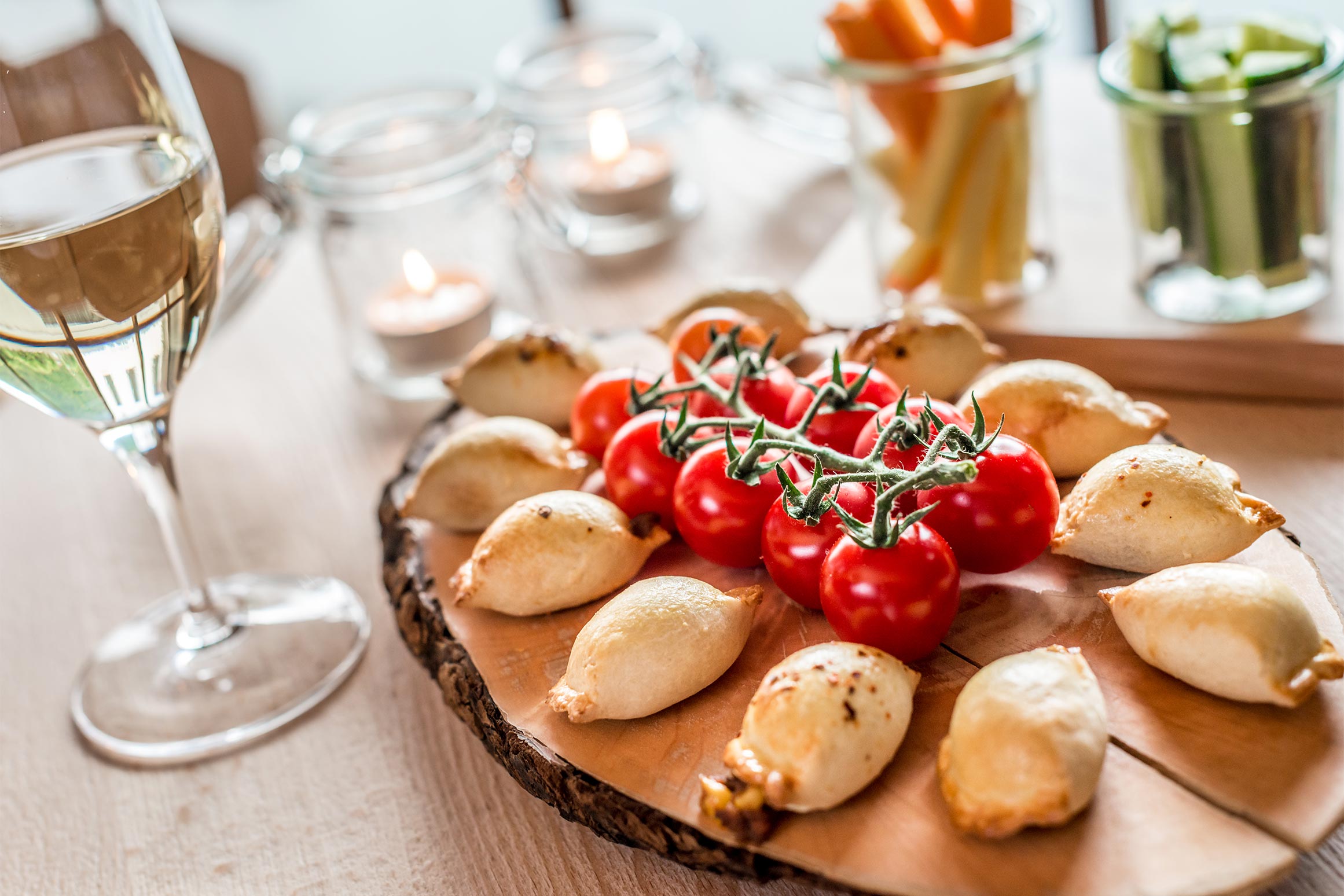 Eventlocation: Apéro in der Eventlocation Under für bis zu 200 Personen. - Alpenclub, Hotel, Restaurants und Bar