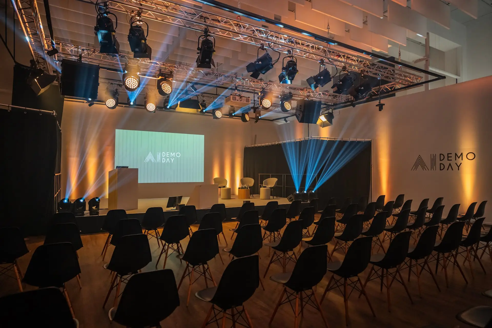 Eventlocations - Videotechnik: Livestreaming - Medien- und Veranstaltungstechnik - eventstar GmbH & Co. KG