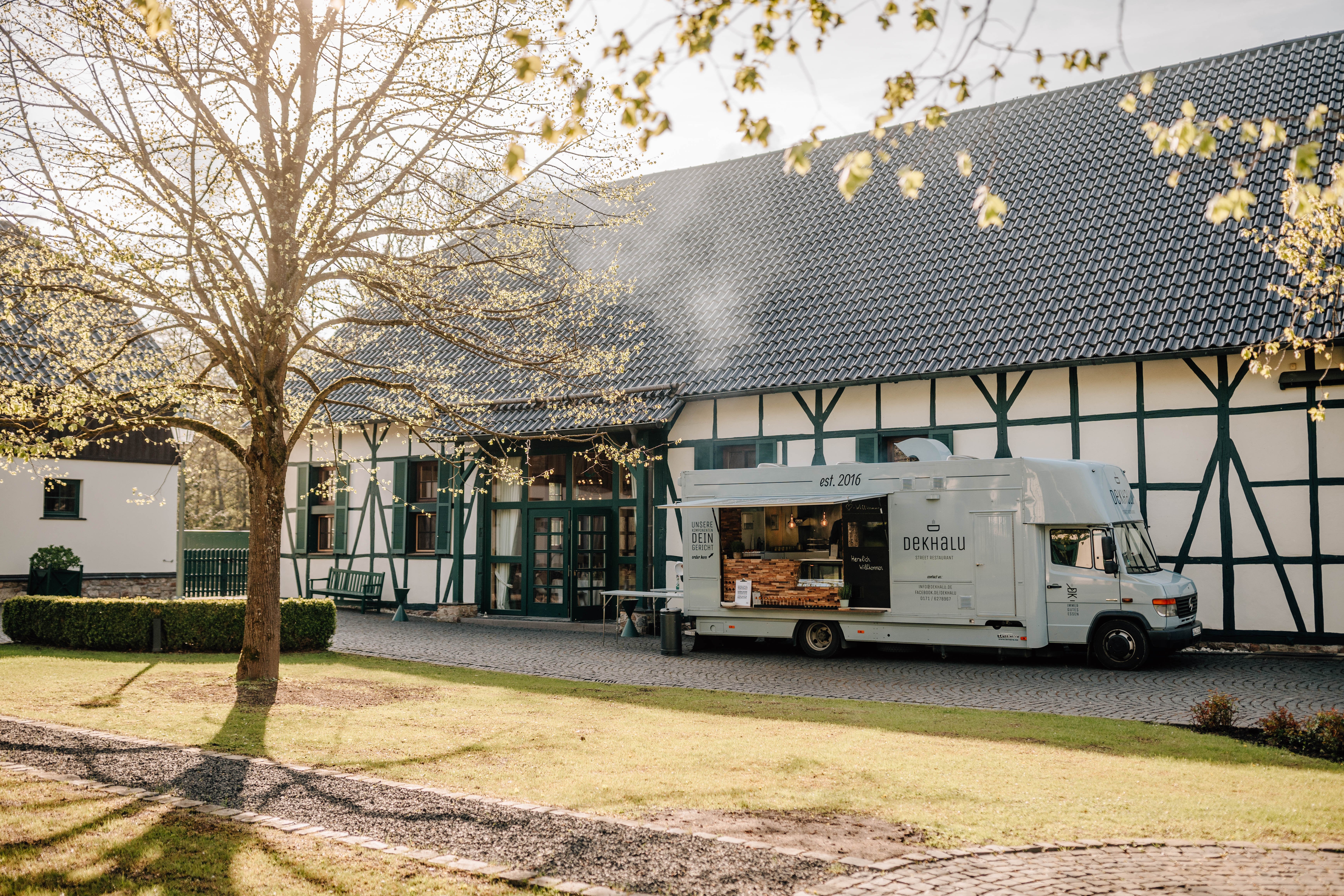 catering: unser Foodtruck - DEKHALU Catering & Events GmbH