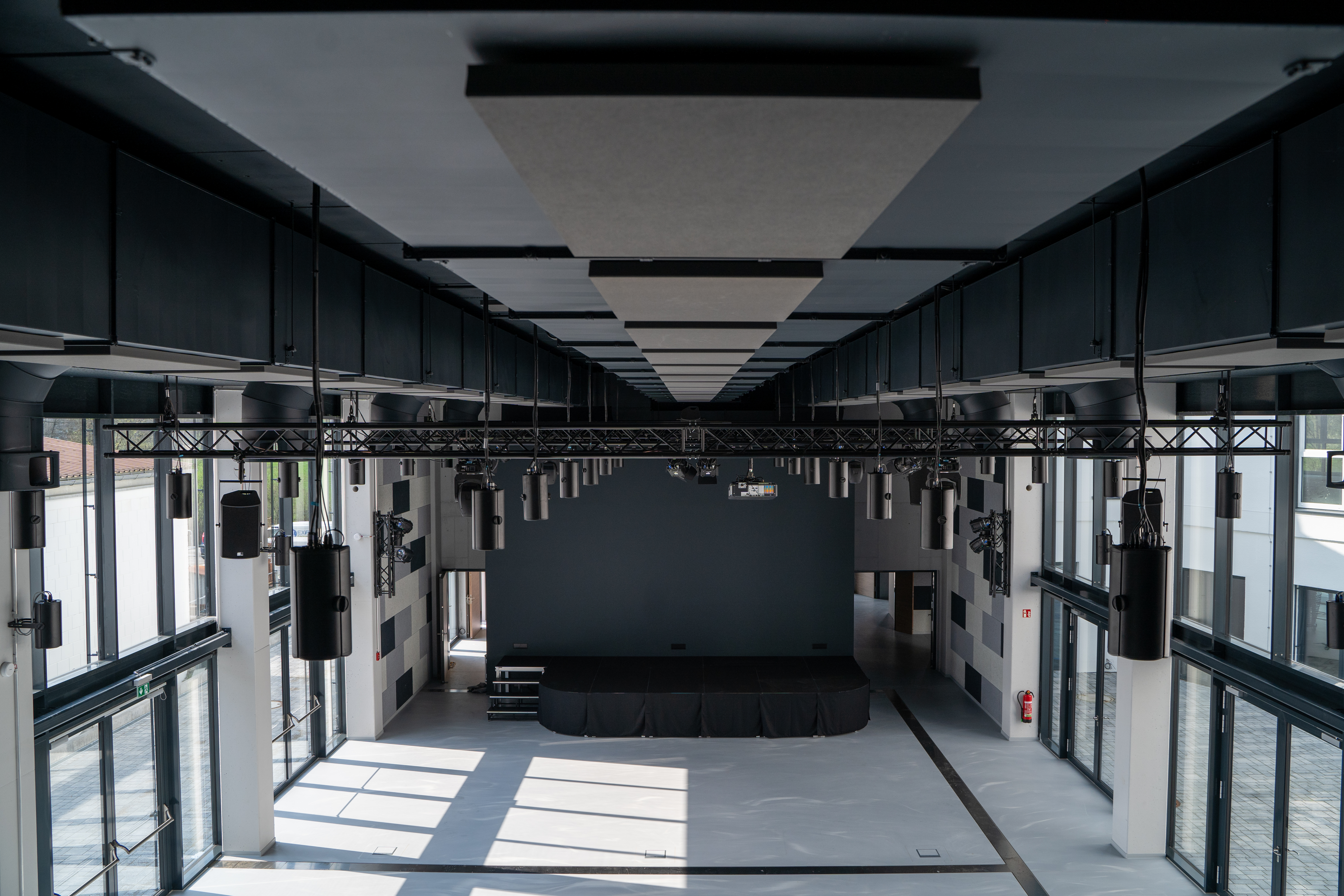 Eventlocation: Der Veranstaltungsaal, 500 qm Fläche für deine Ideen. - PLANET BLUE Eventlocation