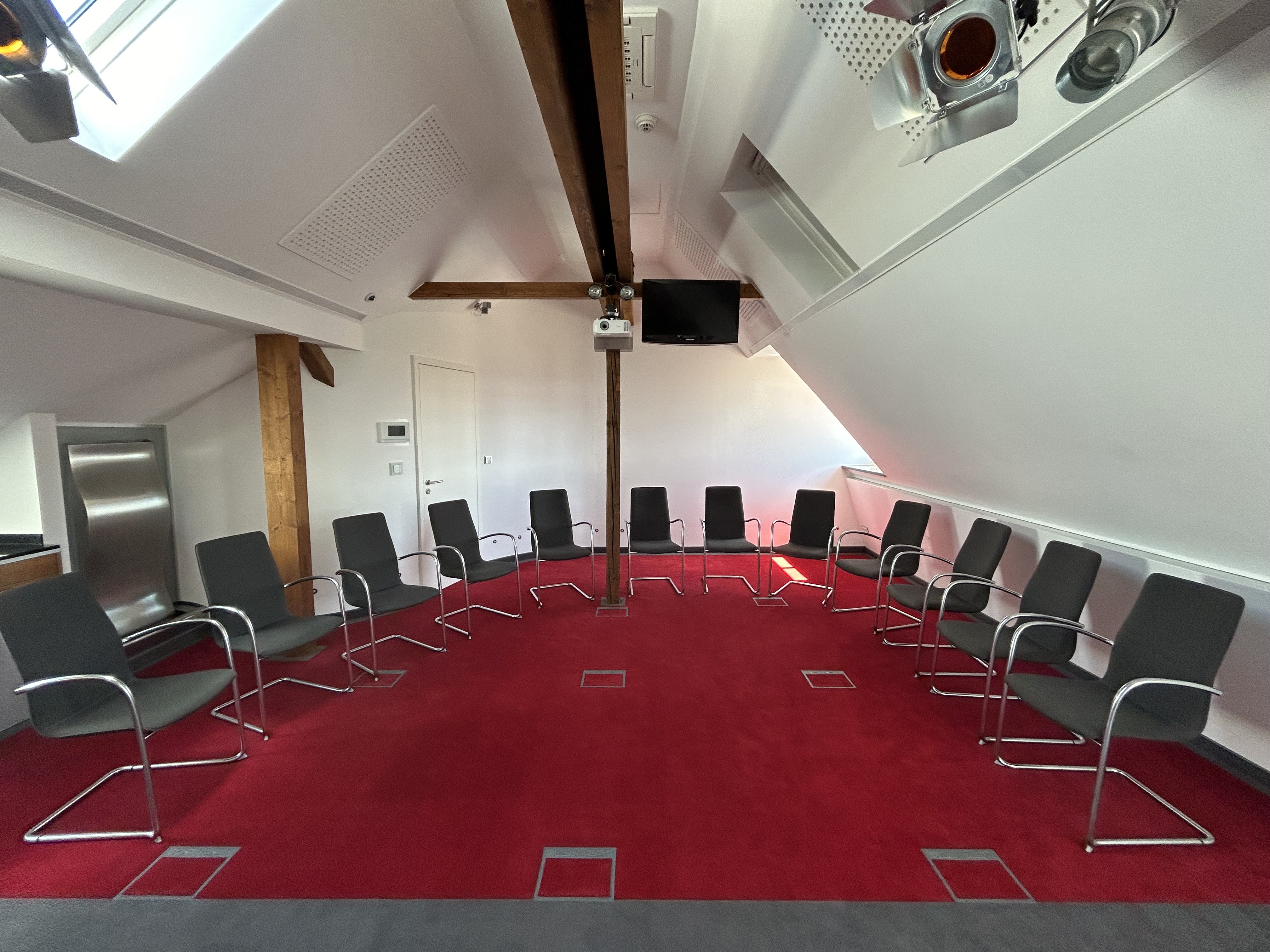 Eventlocations - Lucka (Altenburger Land) - Raum Wissensfluss - Meetingspace Leipzig 