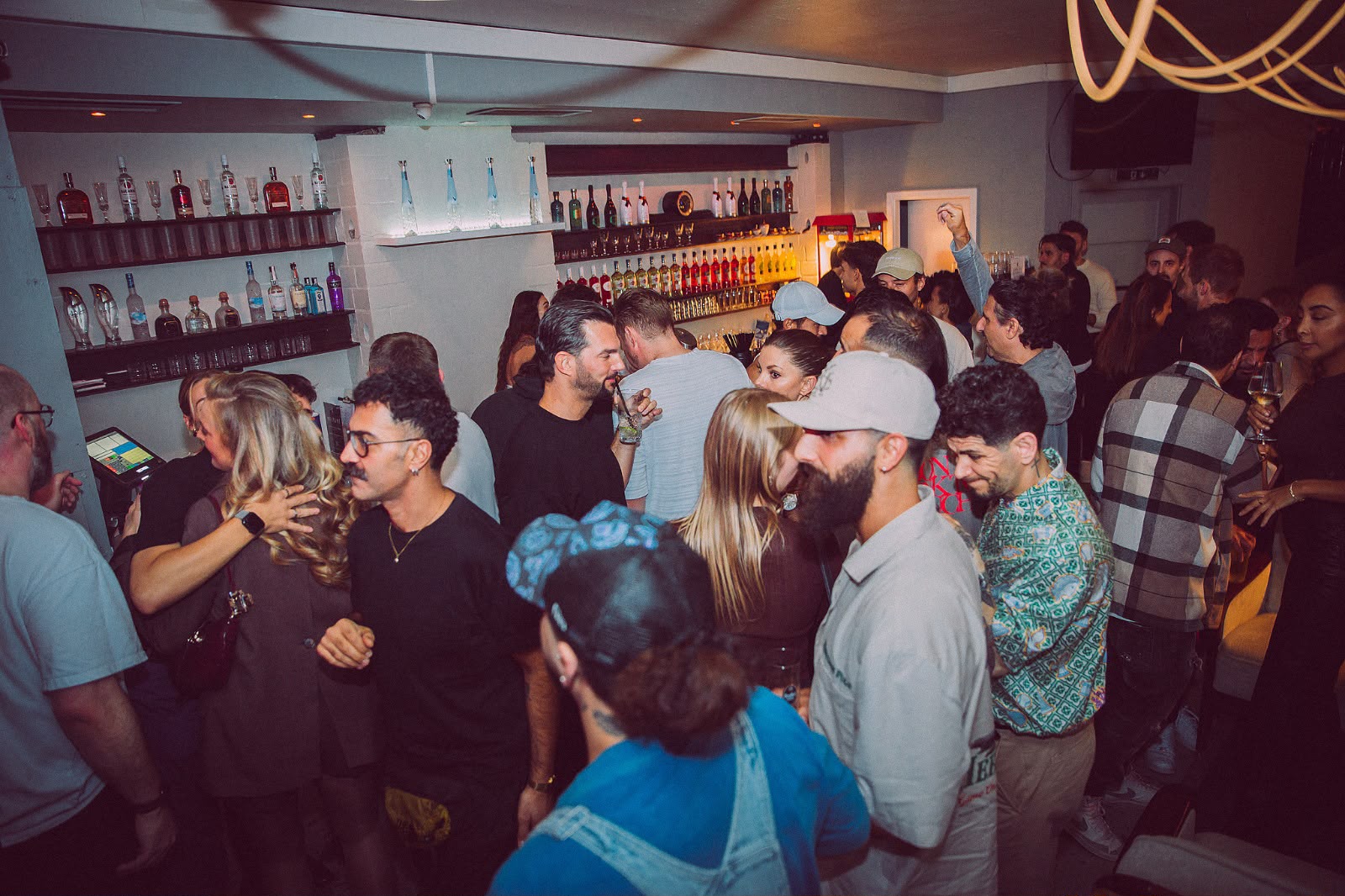 Eventlocation: H26 Köln - Raum für euren Anlass, vom Empfang bis zur DJ-Party
