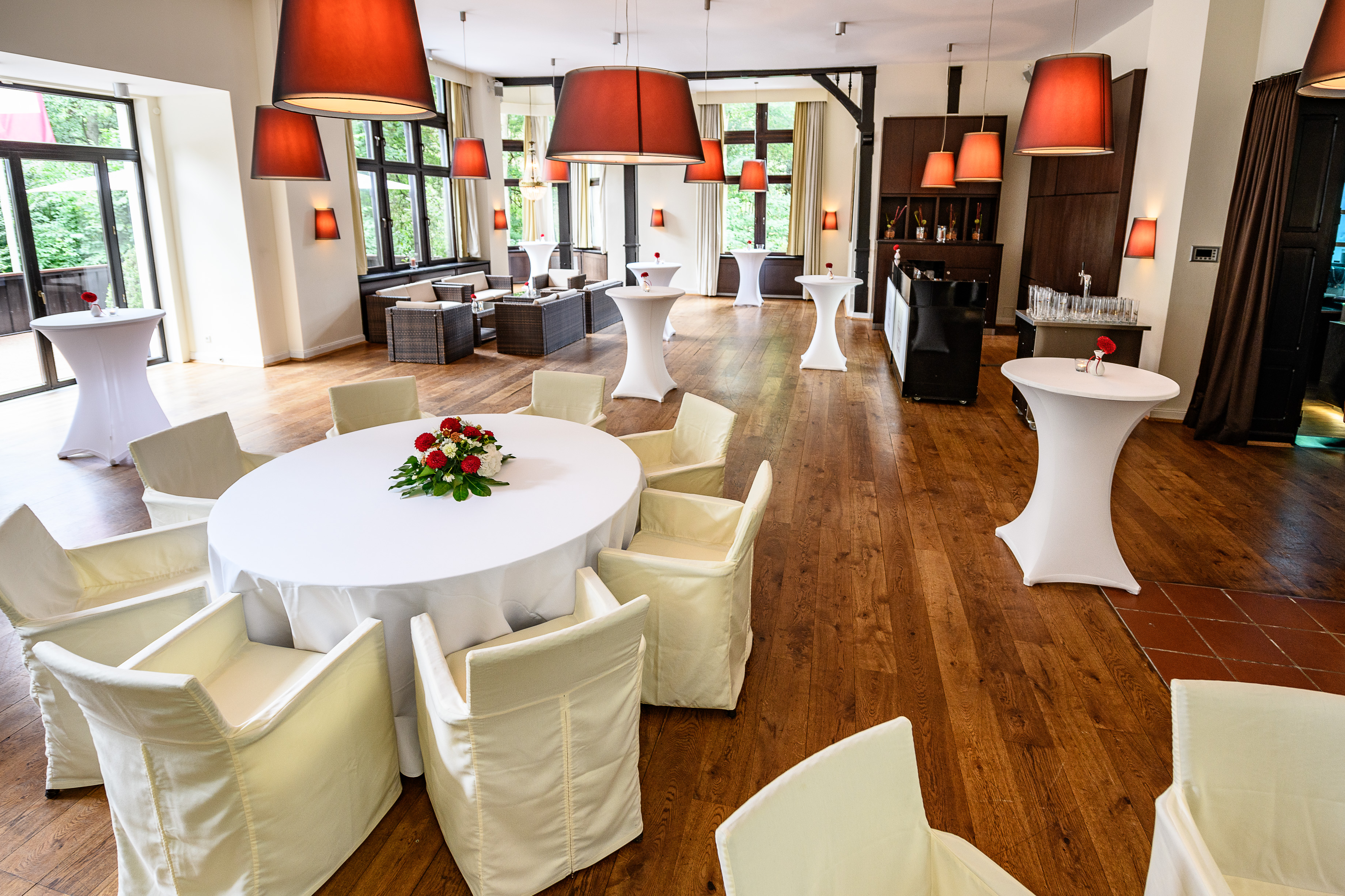 Eventlocation: Salon mit Bestuhlung für Networking Event - Villa im Tal 