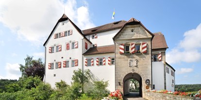 Eventlocations - Locationtyp: Eventlocation - Hartenstein (Nürnberger Land) - Schloss Henfenfeld