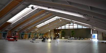 Eventlocations - Locationtyp: Eventlocation - Unterwasser - Tennis- & Eventhalle Toggenburg