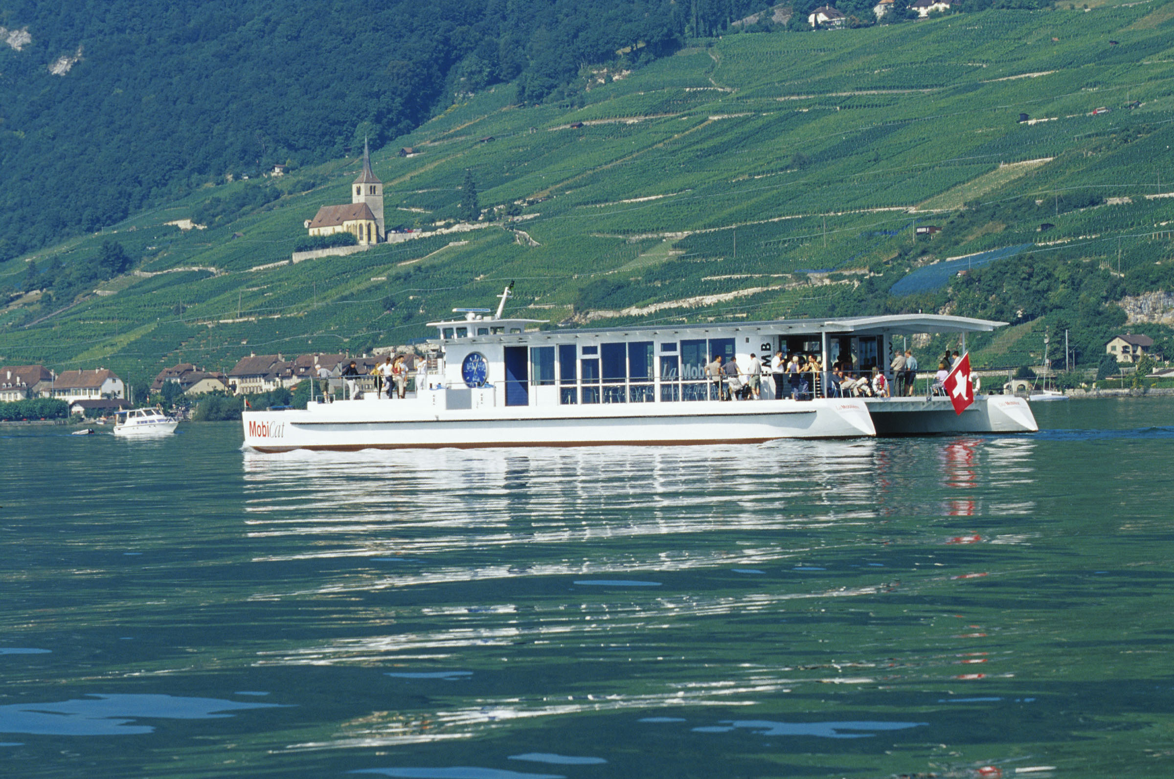 Eventlocations - Bern-Stadt - Schiff | Solarkatamaran EMS MobiCat