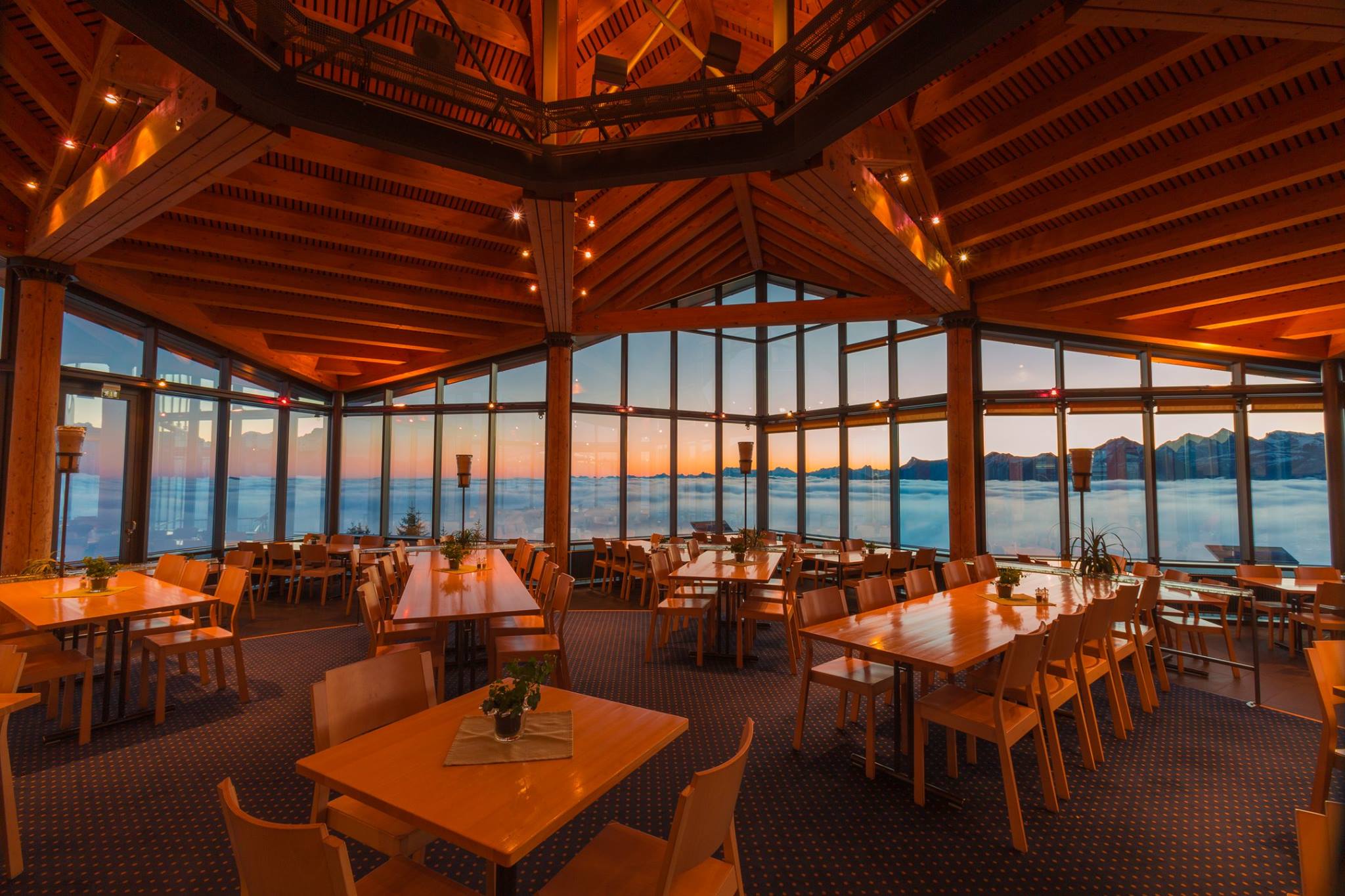 Eventlocations - Nidwalden - Drehrestaurant Rondorama Stanserhorn