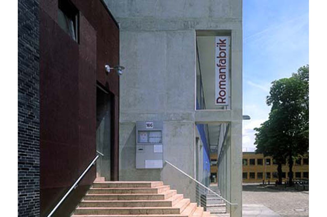 Eventlocation: Aufgang zur Romanfabrik - Romanfabrik