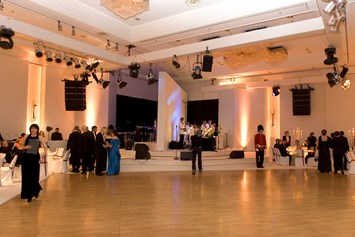 Eventagenturen: Die größte Drehbühne in Berlin - DM 12m - ideal für 2 Bands und ein AHA - Effekt für alle Gäste  - UWi EVENT GmbH