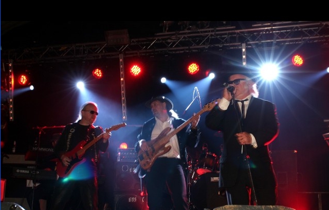 Eventlocations - Videotechnik: Bildschirme bis 65" - Deutschland - Live Technik für Konzert - Blues Brothers Tribute - Berlin - NUHNsound