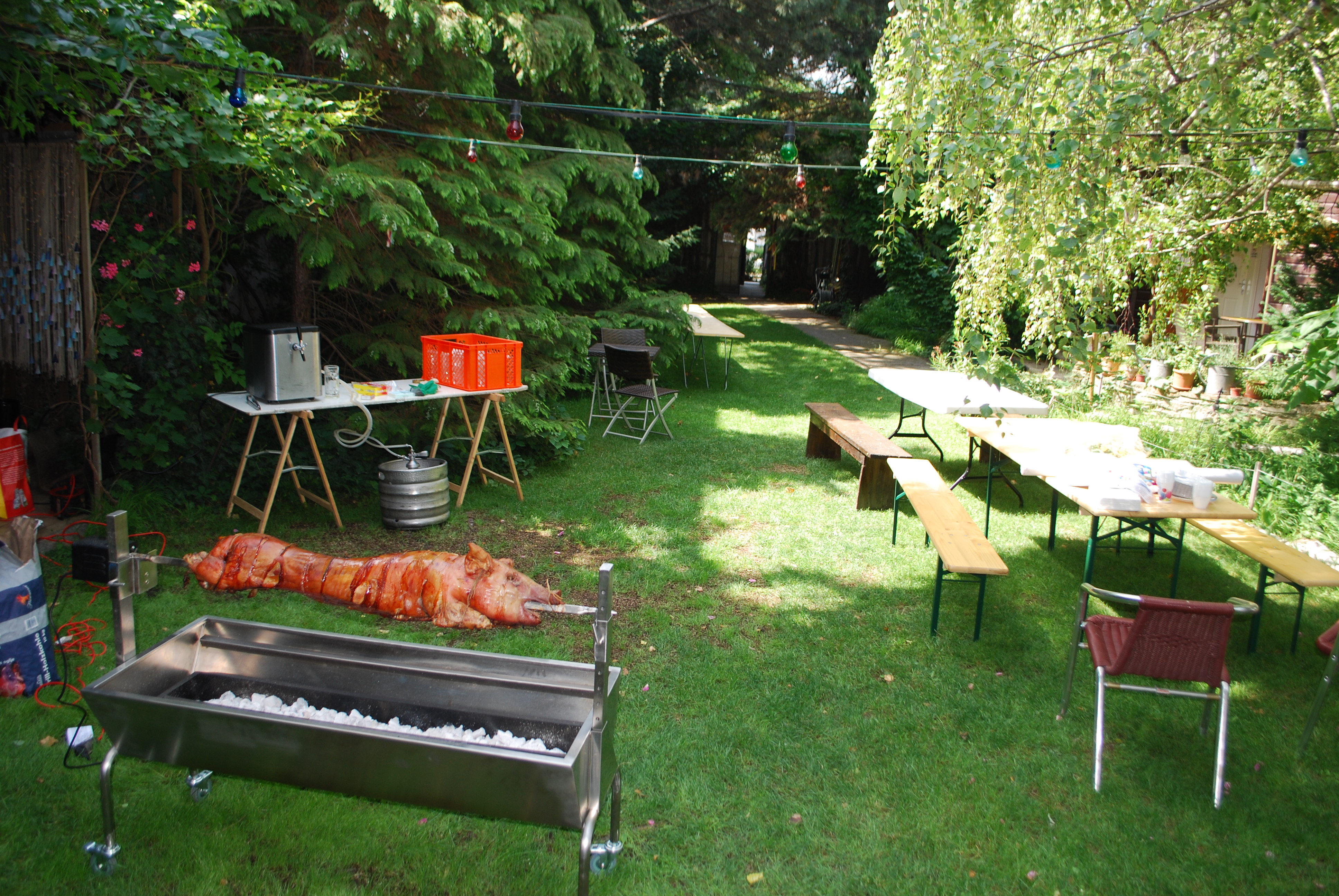 Eventlocation: Spanferkel grillen im Metamorphosys Feengarten  - Metamorphosys - Place of Bliss - Seminarhaus / Eventlocation / Therapieräume