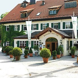 Locations: Brauereigasthof Hotel Aying