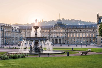 Location: Mitten in der Innenstadt Stuttgarts befindet sich der Schlossplatz und das Neue Schloss - Stuttgart Convention Bureau