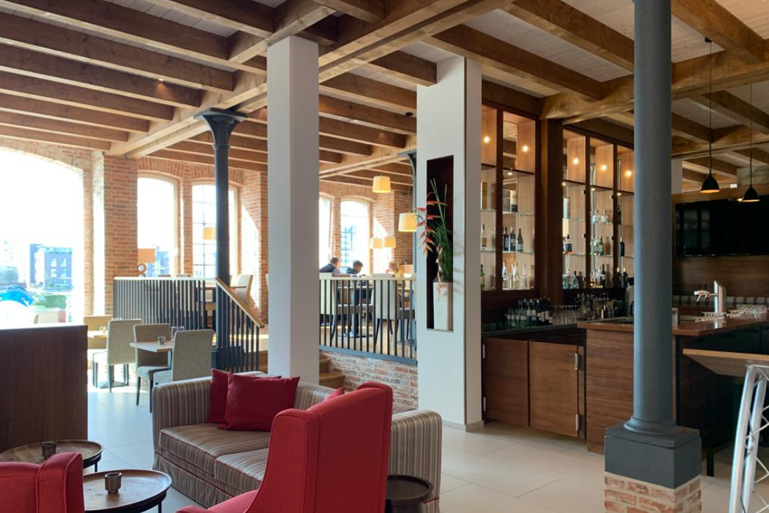 Eventlocations - Tagungstechnik im Haus: Flipchart - Leda Hotel Hafenspeicher