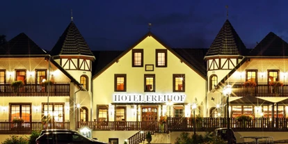 Eventlocations - Tagungstechnik im Haus: Leinwände - Herford - Hotel Freihof