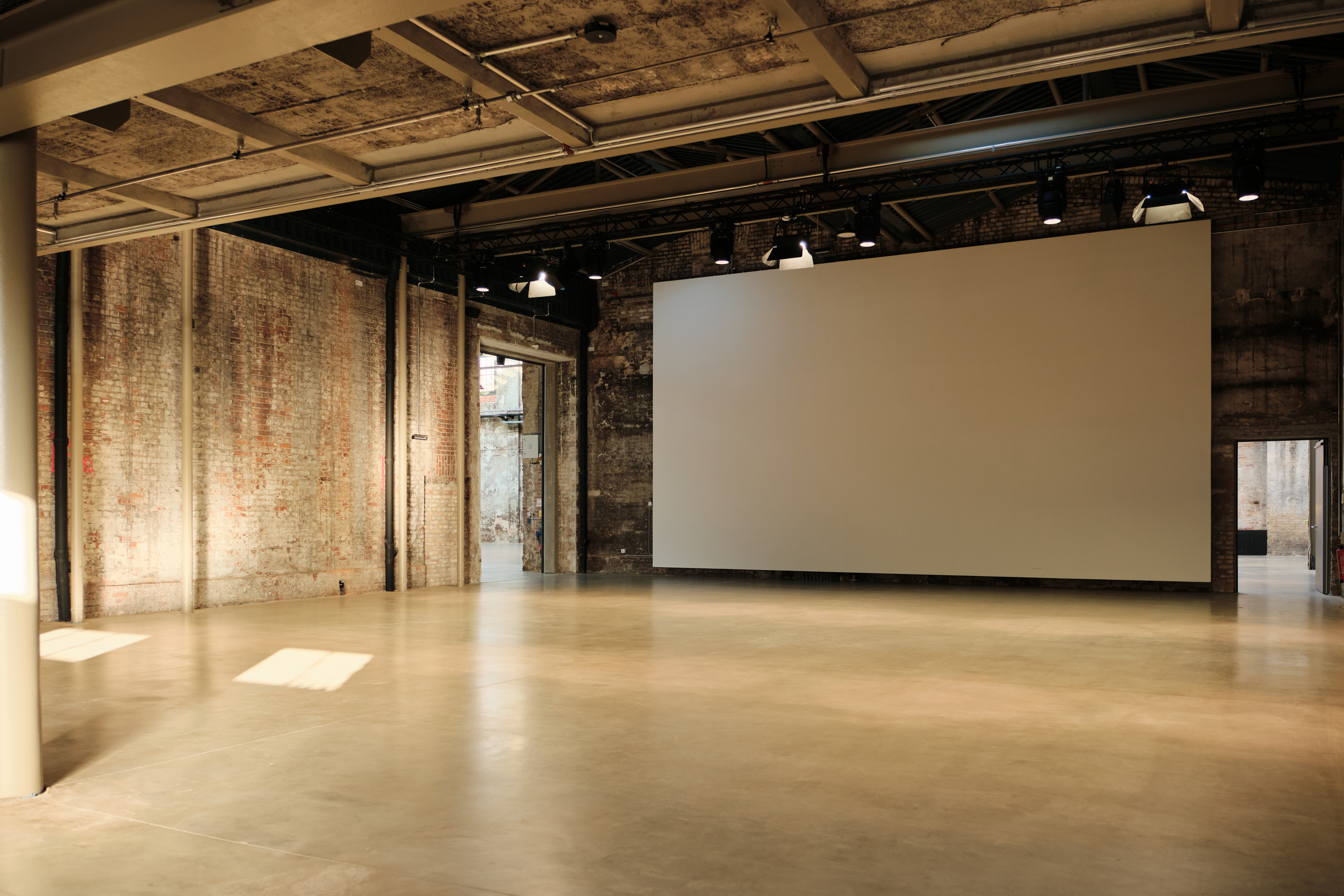 Eventlocation: Halle B Studio 3
288qm - Wilhelm Studios