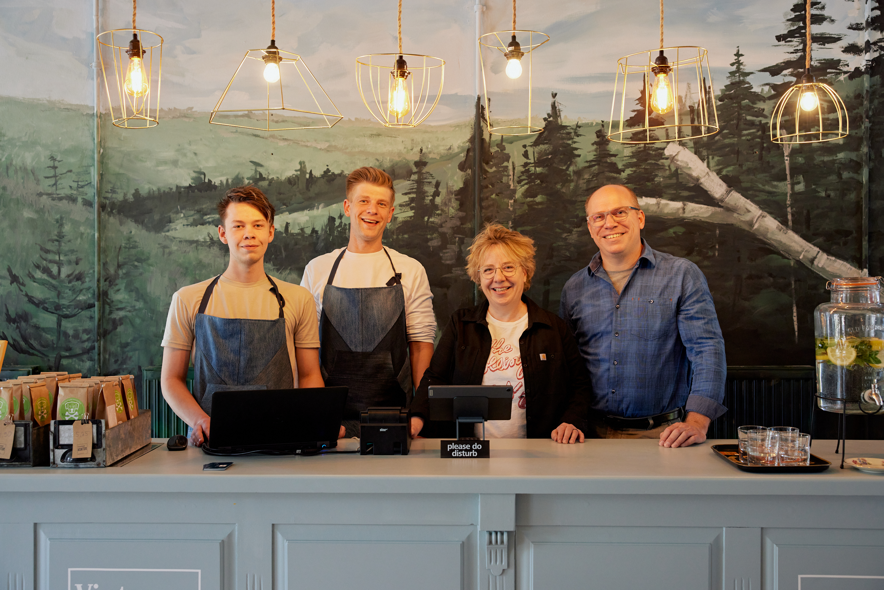 Eventlocation: Unser Team ist kompetent und sympathisch. Wir sind erfahren was Gruppen und Events angeht.  - Vintage Kontor